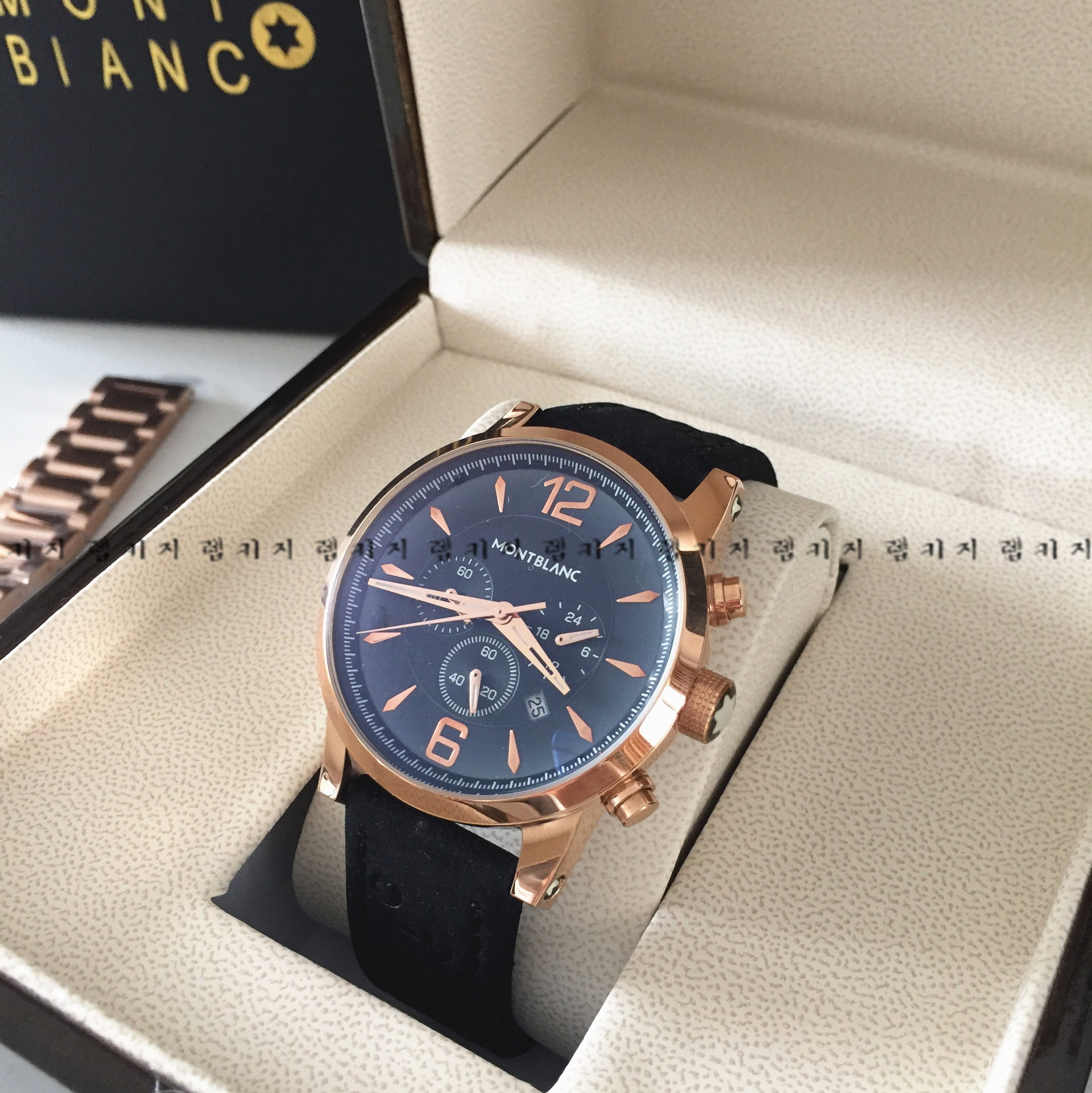 몽블랑 그라데이션 금장 가죽시계